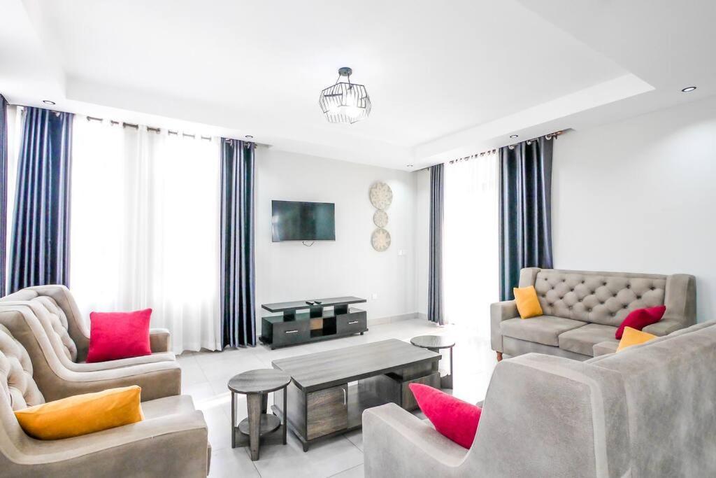 Ultra Modern Apartment In Nyarutarama Кигали Экстерьер фото